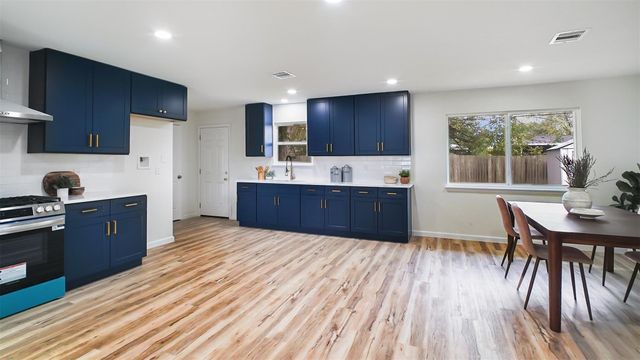 3513 Tanglebriar Drive, Pasadena, TX 77503