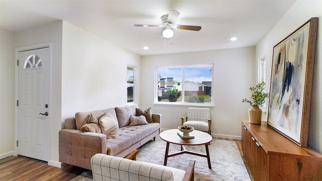 3513 Tanglebriar Drive, Pasadena, TX 77503