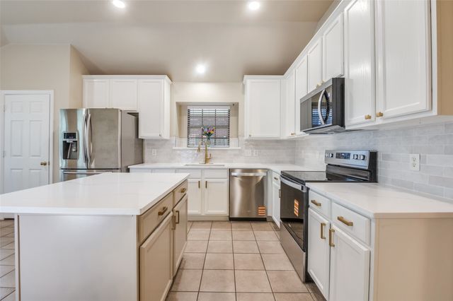 1312 Bramble Lane, Mansfield, TX 76063