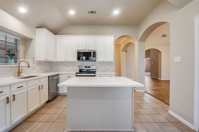 1312 Bramble Lane, Mansfield, TX 76063