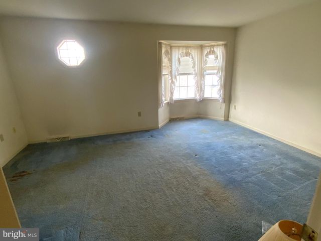 6284 SPRING KNOLL DR, Harrisburg, PA 17111