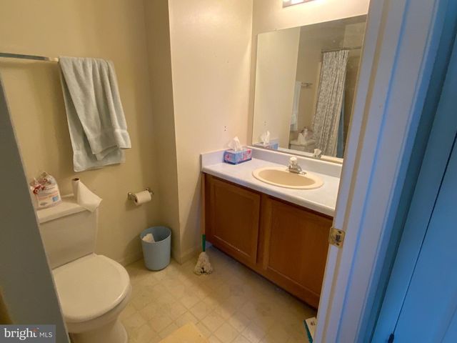 6284 SPRING KNOLL DR, Harrisburg, PA 17111