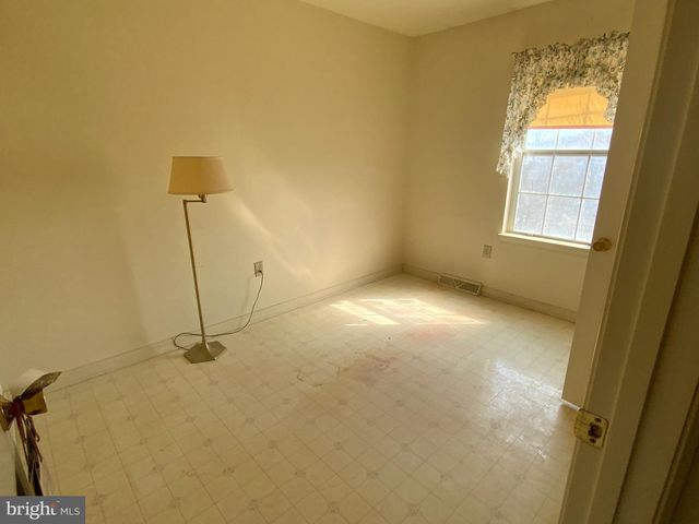 6284 SPRING KNOLL DR, Harrisburg, PA 17111