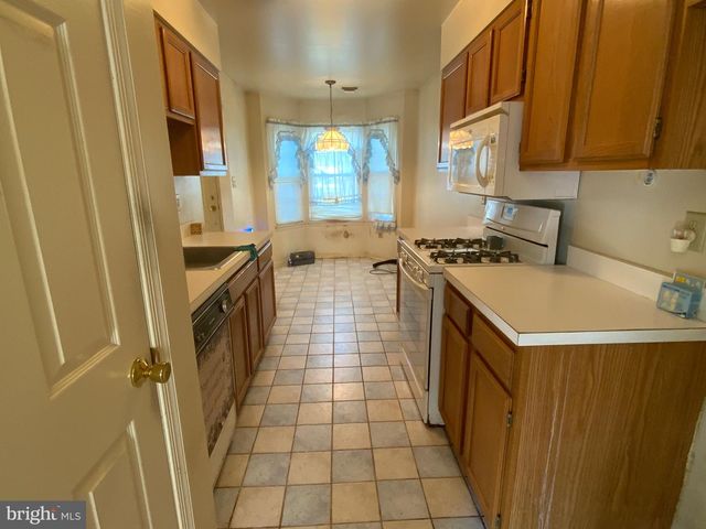 6284 SPRING KNOLL DR, Harrisburg, PA 17111