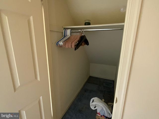 6284 SPRING KNOLL DR, Harrisburg, PA 17111