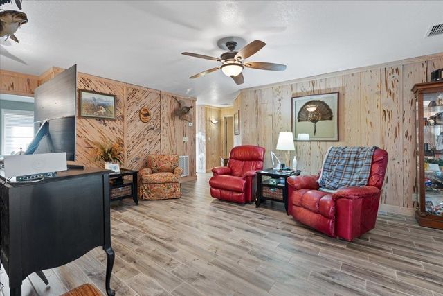 218 SE THIRTEENTH Street, Steinhatchee, FL 32359