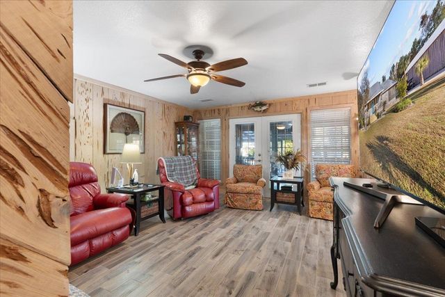 218 SE THIRTEENTH Street, Steinhatchee, FL 32359