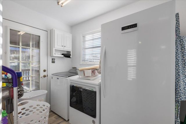 218 SE THIRTEENTH Street, Steinhatchee, FL 32359