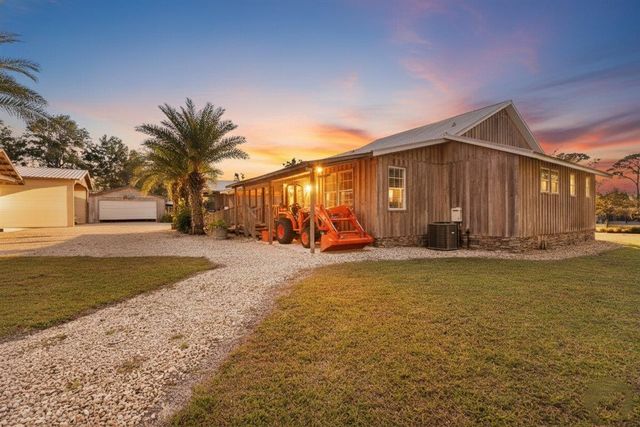 218 SE THIRTEENTH Street, Steinhatchee, FL 32359