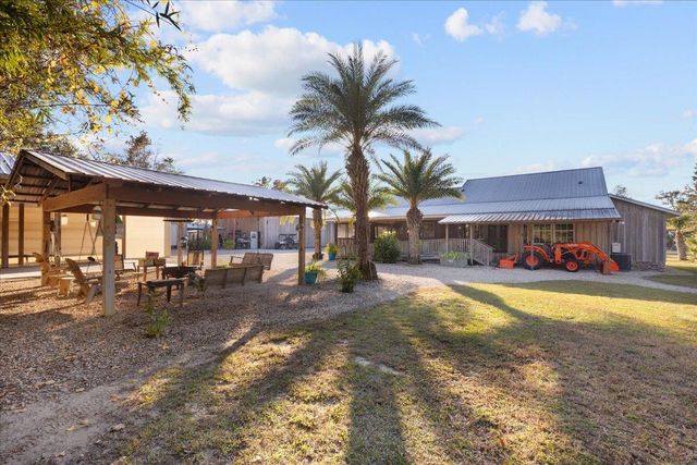 218 SE THIRTEENTH Street, Steinhatchee, FL 32359