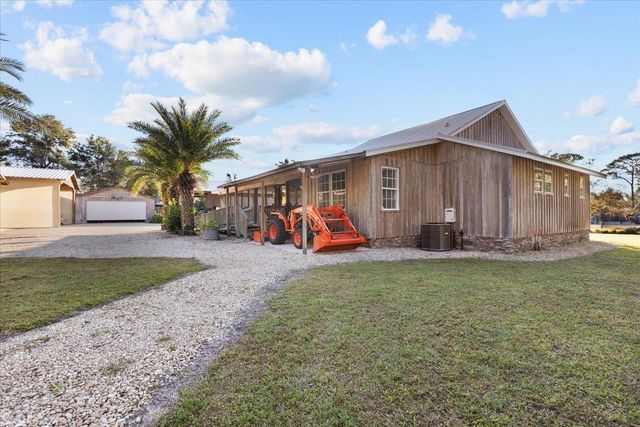 218 SE THIRTEENTH Street, Steinhatchee, FL 32359