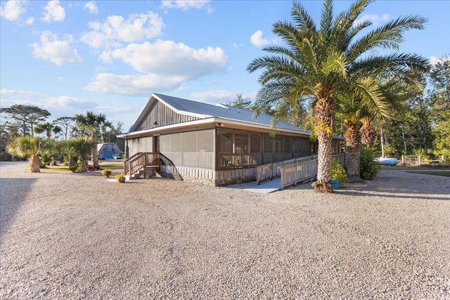 218 SE THIRTEENTH Street, Steinhatchee, FL 32359