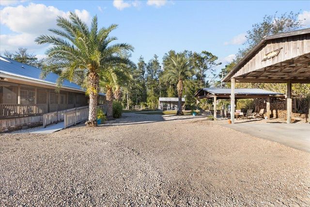 218 SE THIRTEENTH Street, Steinhatchee, FL 32359