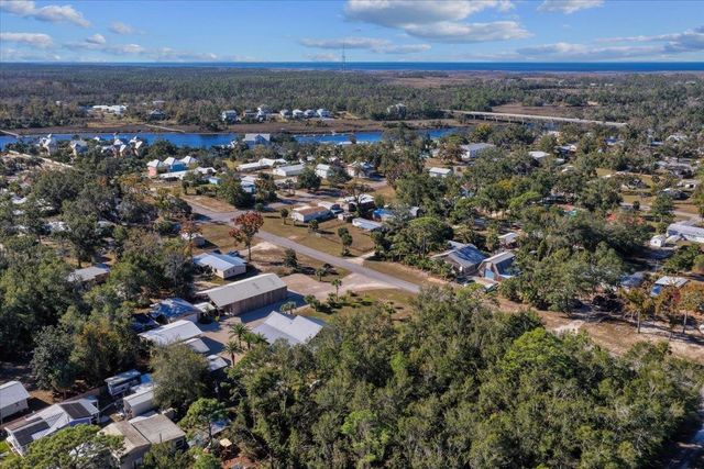 218 SE THIRTEENTH Street, Steinhatchee, FL 32359