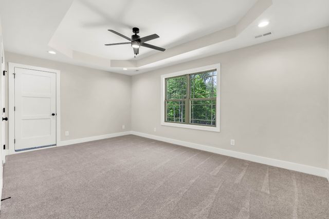 412 N Starwood Ct, Clarksville, TN 37042