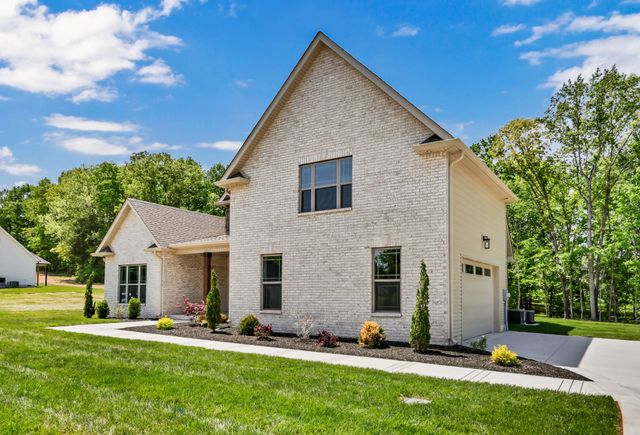 412 N Starwood Ct, Clarksville, TN 37042