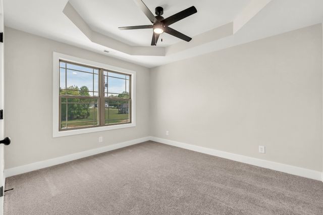 412 N Starwood Ct, Clarksville, TN 37042
