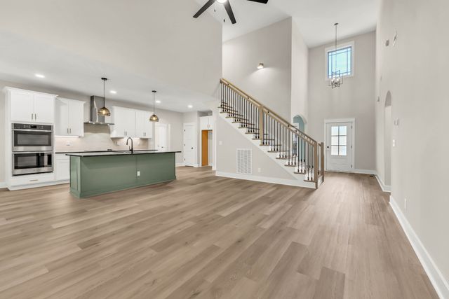 412 N Starwood Ct, Clarksville, TN 37042