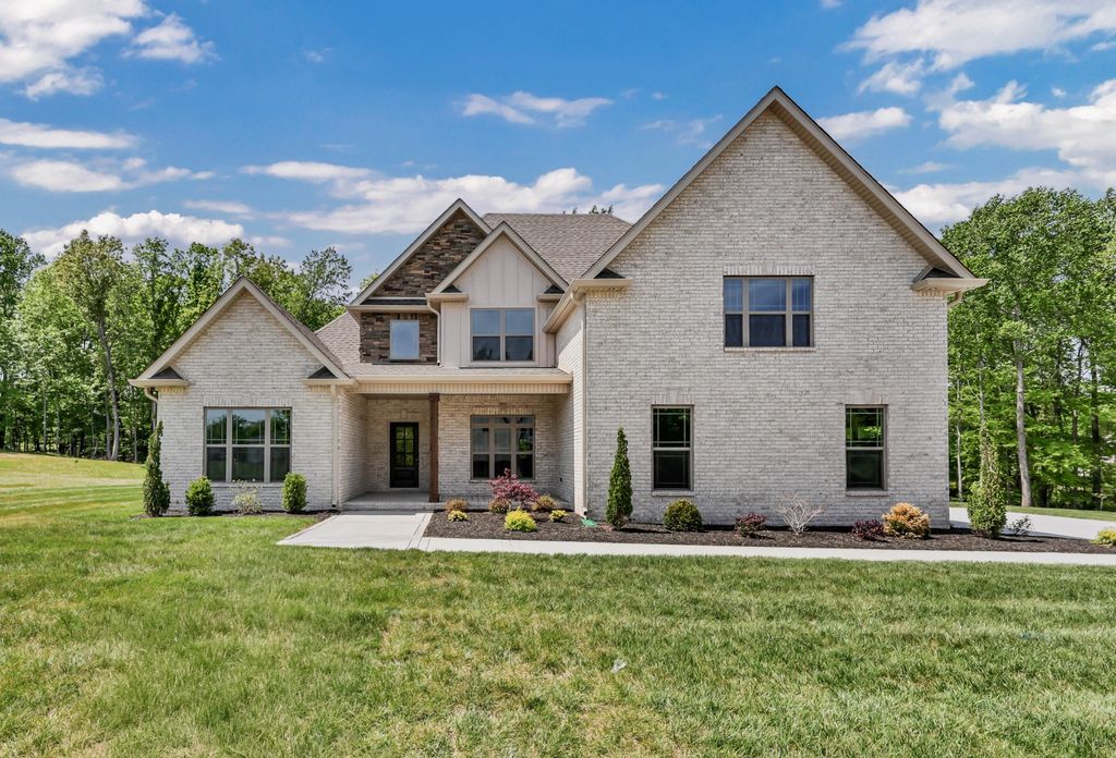 412 N Starwood Ct, Clarksville, TN 37042