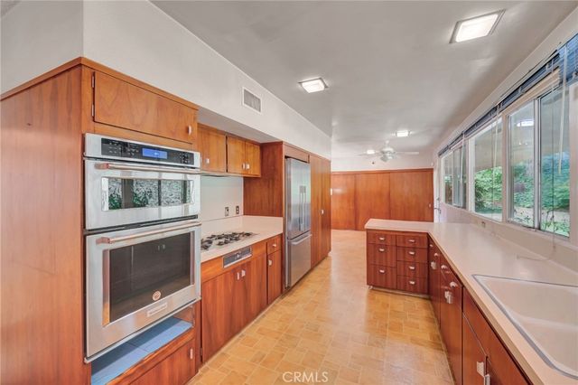 574 S Chaparro, Covina, CA 91724