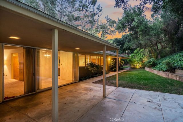 574 S Chaparro, Covina, CA 91724