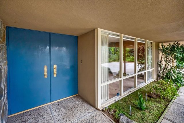 574 S Chaparro, Covina, CA 91724