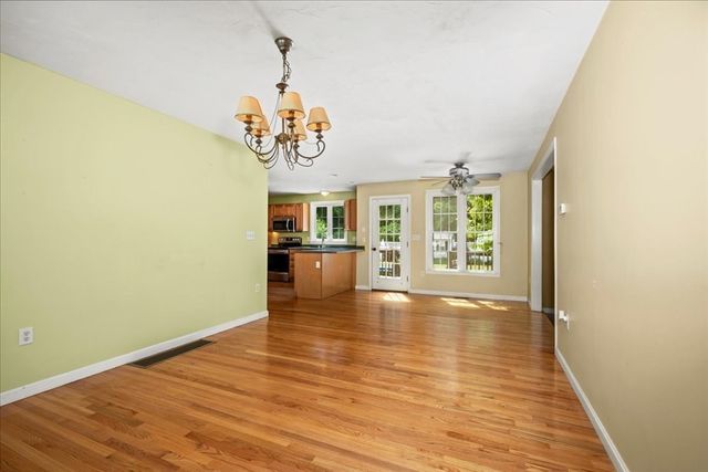 20 Hilltop Farm Rd, Auburn, MA 01501