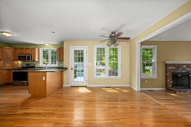 20 Hilltop Farm Rd, Auburn, MA 01501