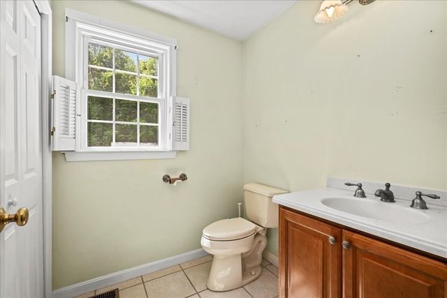 20 Hilltop Farm Rd, Auburn, MA 01501