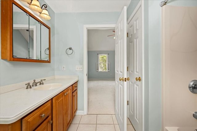 20 Hilltop Farm Rd, Auburn, MA 01501