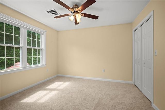 20 Hilltop Farm Rd, Auburn, MA 01501