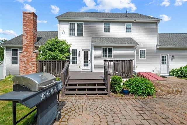 20 Hilltop Farm Rd, Auburn, MA 01501