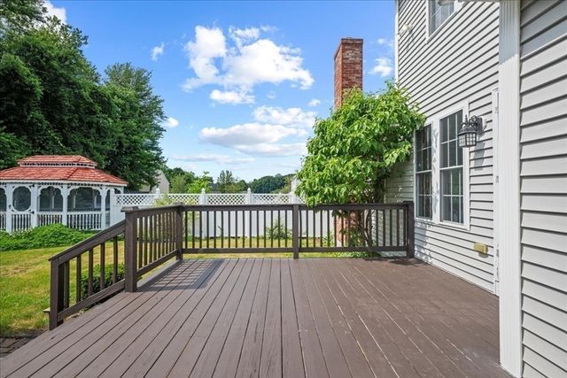 20 Hilltop Farm Rd, Auburn, MA 01501