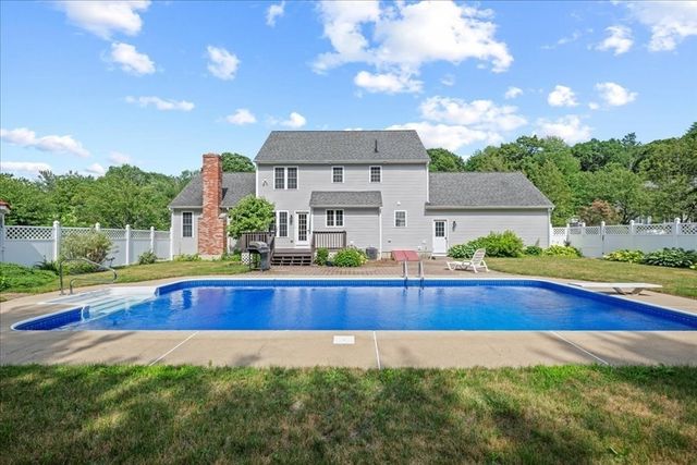 20 Hilltop Farm Rd, Auburn, MA 01501