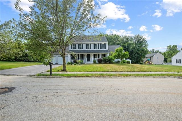 20 Hilltop Farm Rd, Auburn, MA 01501