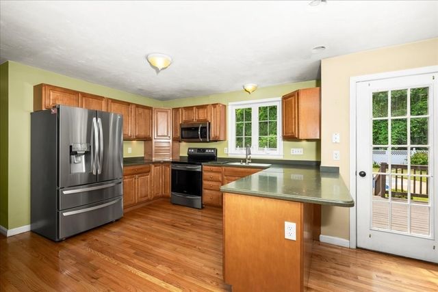 20 Hilltop Farm Rd, Auburn, MA 01501