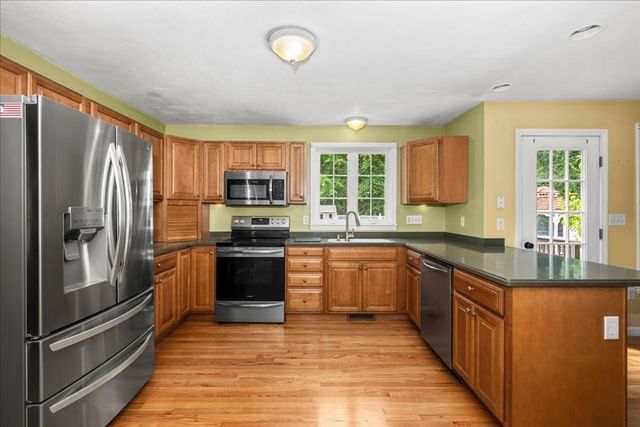 20 Hilltop Farm Rd, Auburn, MA 01501
