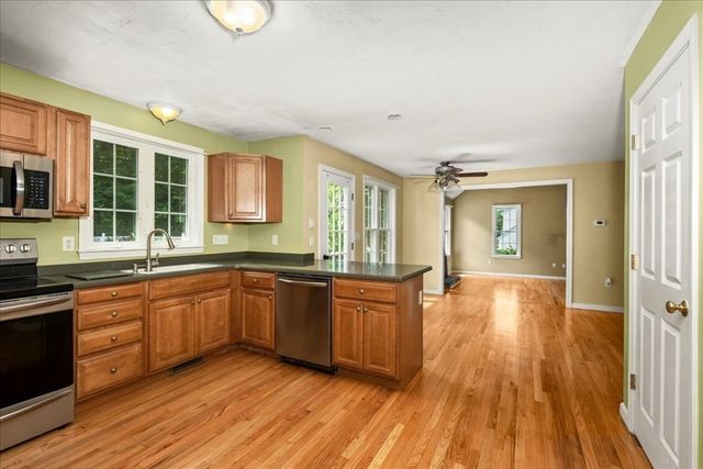 20 Hilltop Farm Rd, Auburn, MA 01501