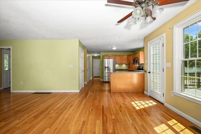 20 Hilltop Farm Rd, Auburn, MA 01501