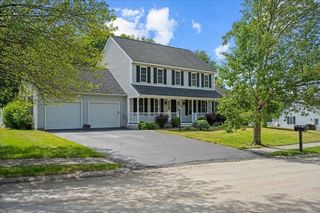 20 Hilltop Farm Rd, Auburn, MA 01501