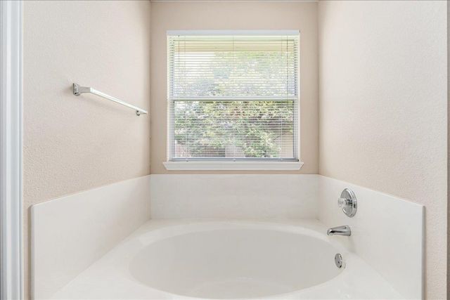 103 Wren CV, Hutto, TX 78634