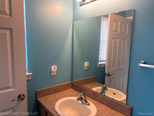 1304 17th Street 18, Detroit, MI 48216