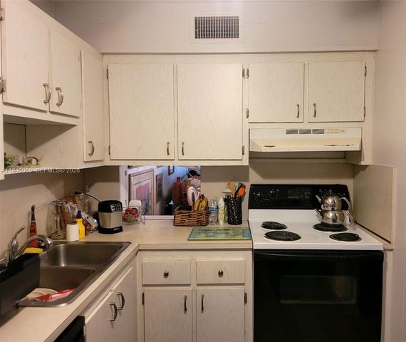 4832 Esedra Ct 105, Lake Worth, FL 33467