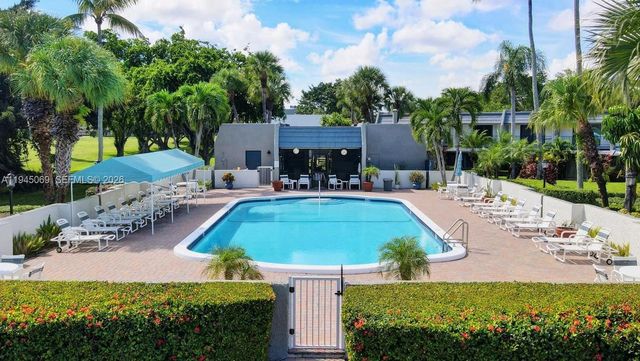 4832 Esedra Ct 105, Lake Worth, FL 33467