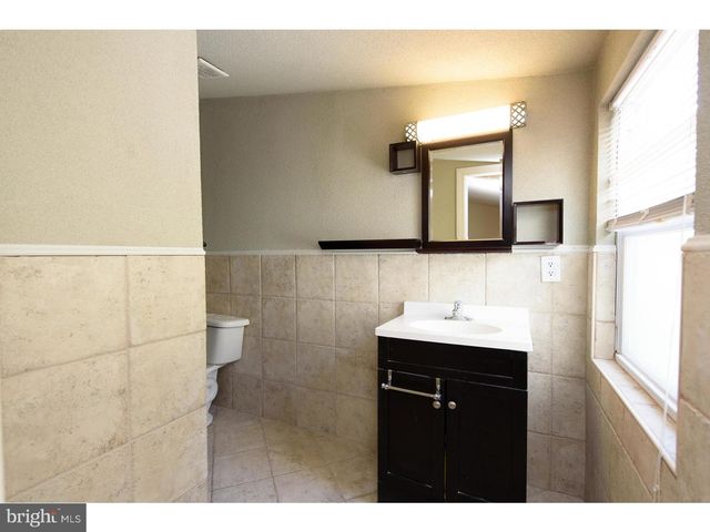 374 DEHAVEN ST, Conshohocken, PA 19428