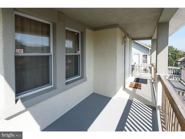 374 DEHAVEN ST, Conshohocken, PA 19428