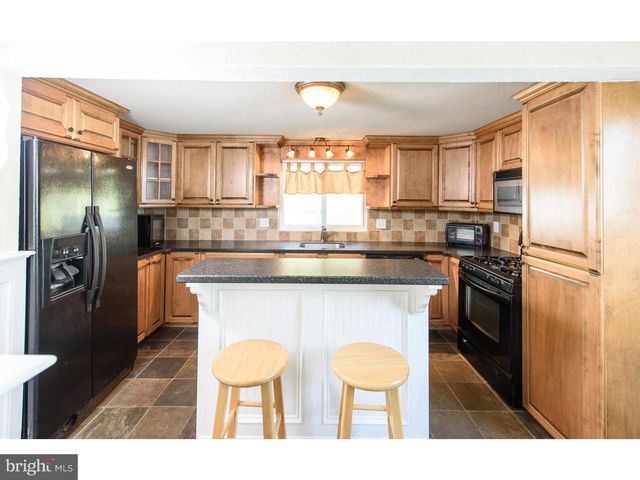 374 DEHAVEN ST, Conshohocken, PA 19428