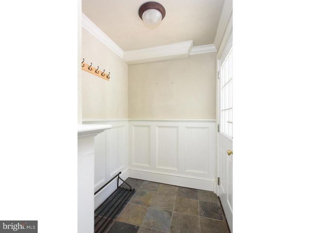 374 DEHAVEN ST, Conshohocken, PA 19428