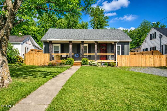 1014 Bluefield Avenue, Elizabethton, TN 37643