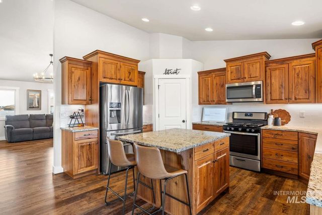 744 Midnight Sun Loop, Twin Falls, ID 83301